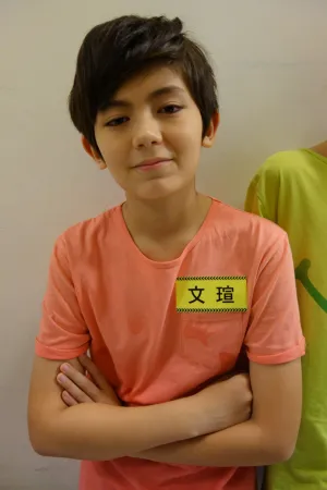 Owen在超級接班人裏幫POP Corn 跳舞